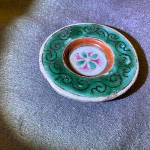 Trois grandes théières en porcelaine de Chine famille rose et deux en bleu et blanc, 19/20ème — photo 21
