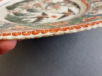 Trois grands plats de forme octogonale en porcelaine de Chine famille verte, Kangxi — photo 14