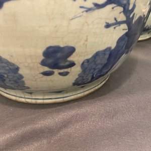 Trois grands vases en porcelaine de Chine en bleu et blanc, époque Transition — photo 29