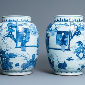 Trois grands vases en porcelaine de Chine en bleu et blanc, époque Transition — photo 5