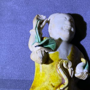 Trois groupes de Liu Hai sur le crapaud en biscuit émaillé vert, Kangxi — photo 22