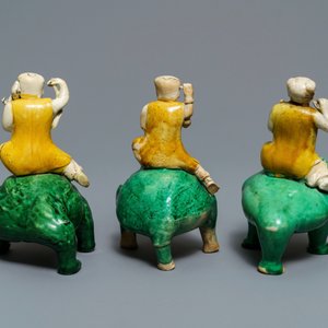Trois groupes de Liu Hai sur le crapaud en biscuit émaillé vert, Kangxi — photo 4