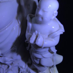 Trois groupes en porcelaine blanc de Chine, 19/20ème — photo 31