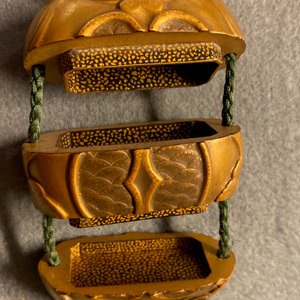 Trois inros avec netsuke et une boîte couvert en laque, Japon, Meiji, 19ème — photo 72