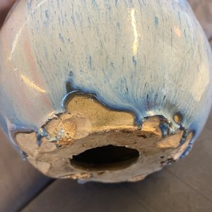 Trois modèles de pêches en porcelaine de Shiwan à émail flambé, Chine, 20ème — photo 13