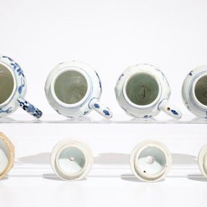Trois moutardiers couverts du type Hatcher cargo en porcelaine de Chine bleu et blanc, Transition — photo 6
