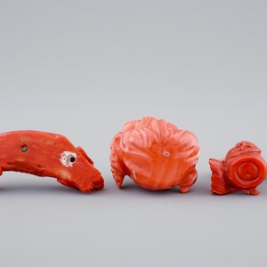 Trois oeuvres en corail rouge incl. une tabatière, Chine, 19/20ème — photo 5