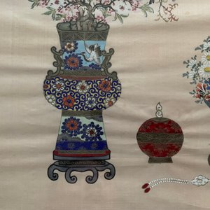 Trois peintures chinoises sur soie: 'Antiquités aux fleurs', 19ème — photo 20