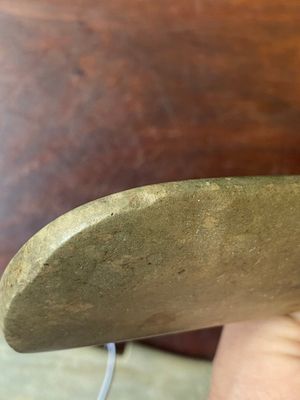 Trois pendentifs archaïques en jade calcifié, Chine, probablement culture de Liangzhu — photo 1