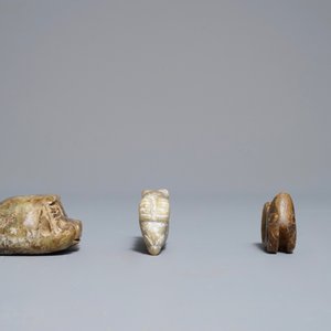 Trois pièces archaïques en jade sculpté, Chine, Néolithique ou après — photo 4