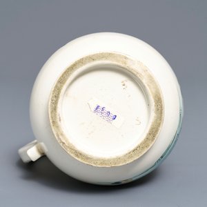 Trois pièces de style Kakiemon en porcelaine de Chantilly, France, 18ème — photo 8
