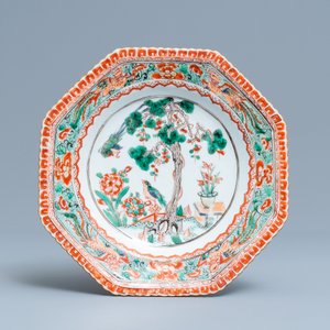 Trois plats de forme octagonale en porcelaine de Chine famille verte, Kangxi — photo 4