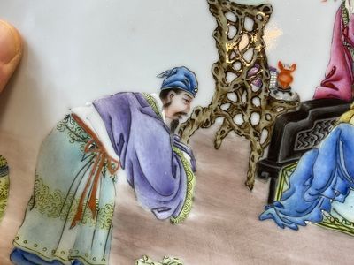 Trois plats en porcelaine de Chine famille rose, signés Zeng Fuqing 曾福慶 et marques de Le Tao Zhai 樂陶齋, datés 1946 et 1947 — photo 8
