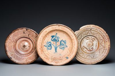 Trois plats hispano-mauresques à émail lustré, Espagne, 16/17ème