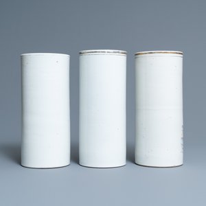 Trois porte-chapeaux en porcelaine de Chine qianjiang cai, 19/20ème — photo 3