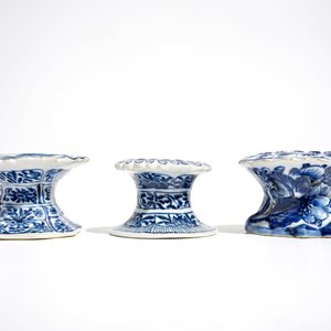 Trois salerons en porcelaine de Chine bleu et blanc, Kangxi — photo 5