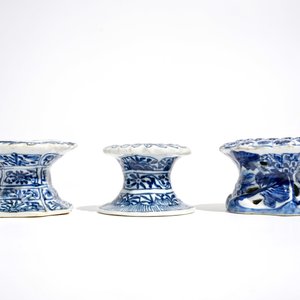 Trois salerons en porcelaine de Chine bleu et blanc, Kangxi — photo 6