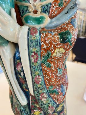 Trois sculptures en porcelaine de Chine famille rose dont un Bouddha, une immortelle et un dieu d'étoiles, 19/20ème — photo 12