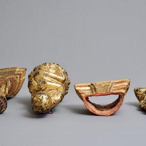 Trois sujets votives en bois sculpté, laqué et doré, Thaïlande, 19ème — photo 6