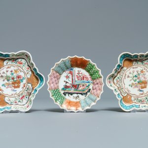 Trois supports de théières, deux repose-cuillères et une soucoupe en porcelaine de Chine famille rose, Yongzheng/Qianlong — photo 2