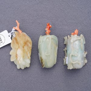 Trois tabatières en jade aux bouchons de corail, Chine, 19/20ème — photo 5