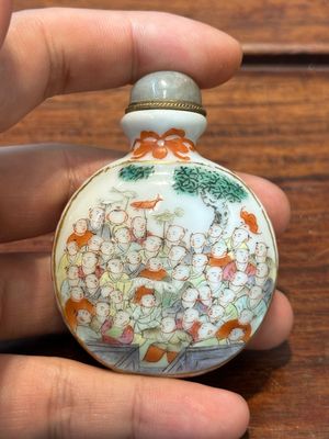 Trois tabatières en porcelaine de Chine famille rose, marque de Qianlong, 19ème — photo 12