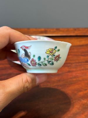 Trois tasses et soucoupes en porcelaine de Chine famille rose à décor de faisans, Yongzheng — photo 4