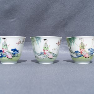 Trois tasses et soucoupes en porcelaine de Chine famille rose, Yongzheng — photo 21