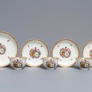 Trois tasses et soucoupes et une coupe en porcelaine de Chine famille rose pour le marché hollandais, blasons de Velingius-Visch, Qianlong — photo 1