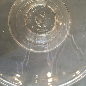 Trois tazzas aux piedouches courtes en verre, Angleterre, 19ème — photo 10
