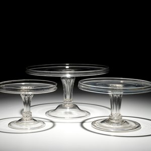 Trois tazzas de taille ascendante en verre, Angleterre, 19ème — photo 3