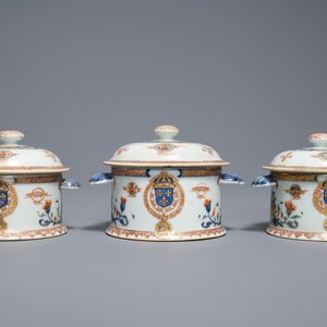 Trois terrines couvertes en porcelaine de Chine du service du Roi de France Louis XV, Yongzheng, vers 1732 — photo 2