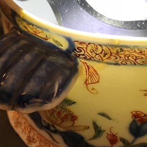 Trois terrines couvertes en porcelaine de Chine du service du Roi de France Louis XV, Yongzheng, vers 1732 — photo 32