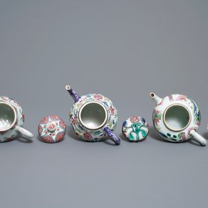 Trois théières couvertes en porcelaine de Chine famille rose, Yongzheng — photo 6