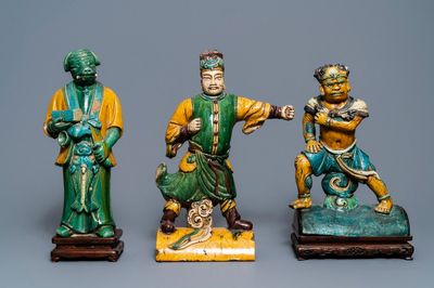 Trois tuiles faitières émaillées de style sancai, Ming