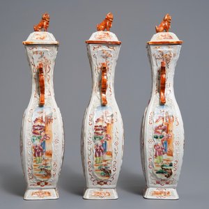 Trois vases couverts en porcelaine de Chine famille rose à décor mandarin, Qianlong — photo 2