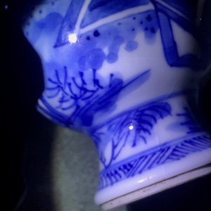 Trois vases en porcelaine de Chine bleu et blanc à décor de 'Longues Dames', Kangxi — photo 7
