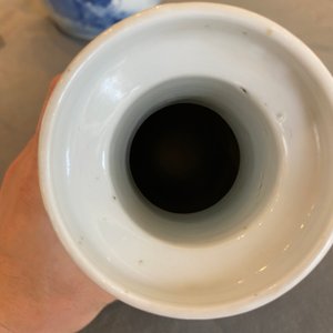 Trois vases en porcelaine de Chine en bleu et blanc, 19ème — photo 21