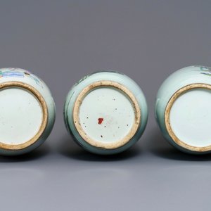Trois vases en porcelaine de Chine famille rose, 19/20ème — photo 6
