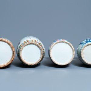 Trois vases en porcelaine de Chine famille rose et un en bleu et blanc, 19ème — photo 7