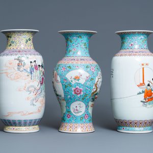 Trois vases en porcelaine de Chine famille rose, marque de Qianlong, République — photo 3