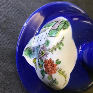 Trois vases en porcelaine de Chine famille verte sur fond bleu poudré, 19ème — photo 9