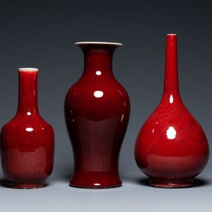 Trois vases en porcelaine de Chine sang de boeuf monochrome, 19/20ème — photo 4