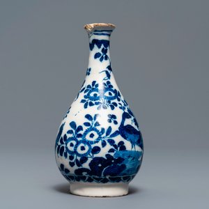 Trois vases et une verseuse en faïence de Delft bleu et blanc, 17/18ème — photo 17