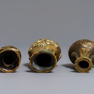 Trois vases miniatures en bronze, Chine, 17/18ème — photo 7