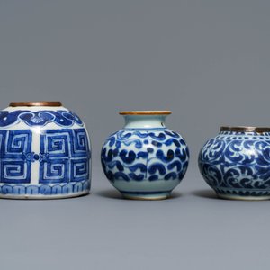 Trois vasques et laves-pinceaux en porcelaine de Chine 'Bleu de Hue' pour le Vietnam, 19ème — photo 4