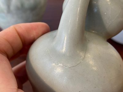 Trois verseuses en porcelaine de Chine à émail en céladon et qingbai, Song et postérieur — photo 6