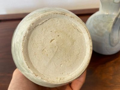 Trois verseuses en porcelaine de Chine à émail en céladon et qingbai, Song et postérieur — photo 9