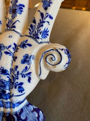 Tulipière en faïence de Delft en bleu et blanc à décor chinois, 18ème — photo 6