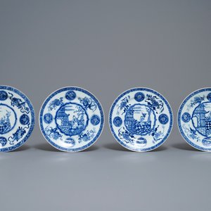 Twaalf Chinese blauw-witte borden met 'zotjes', Kangxi — foto 6